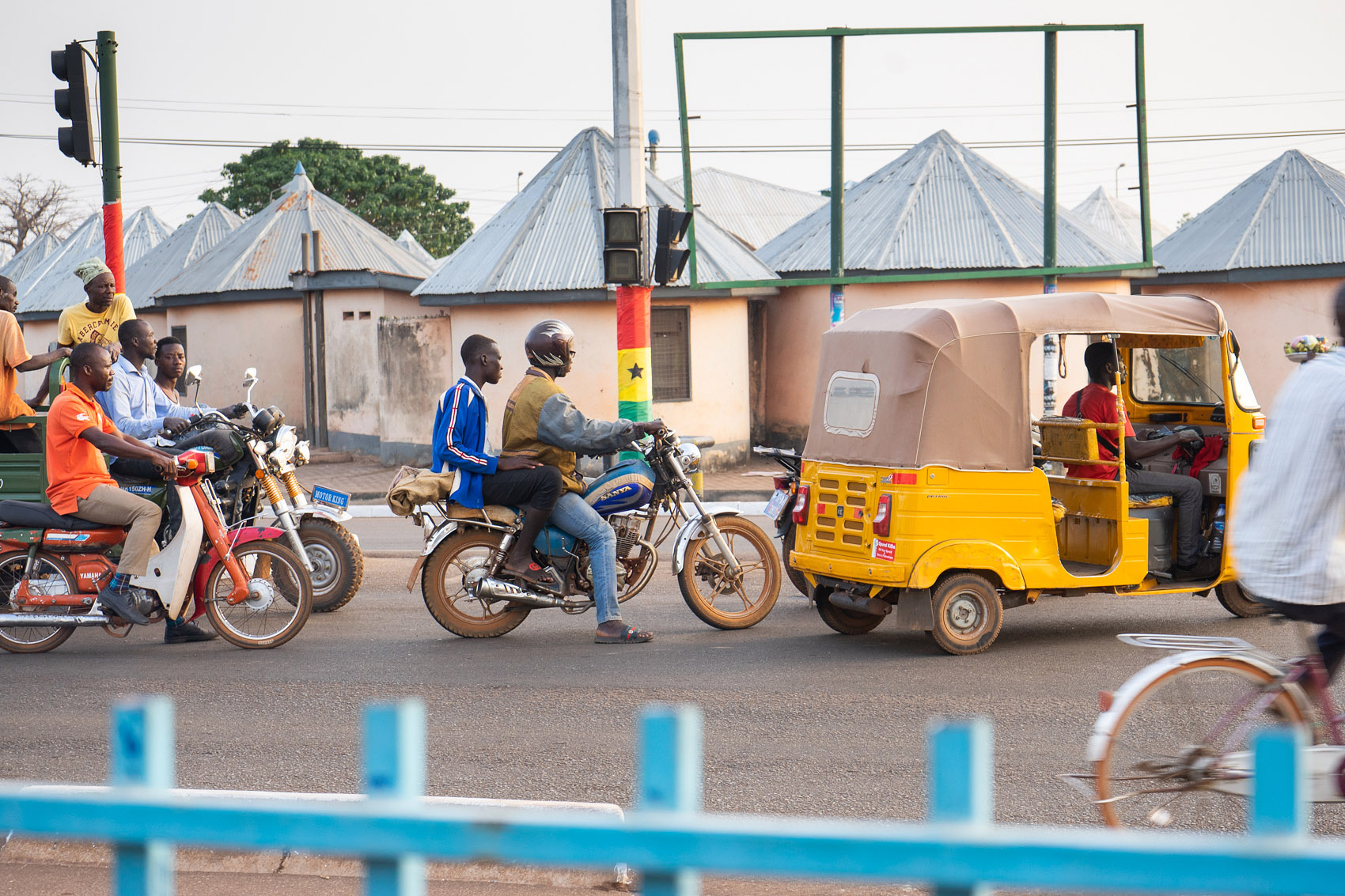 Strassenverkehr Tamale in Ghana