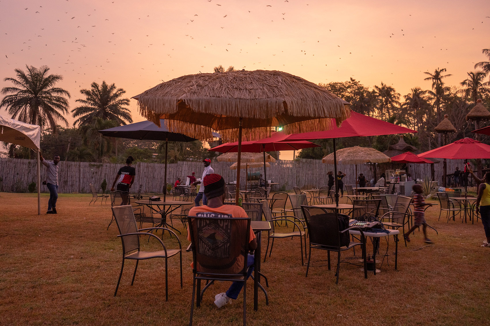 Bar mit Sonnenuntergang in Kumasi