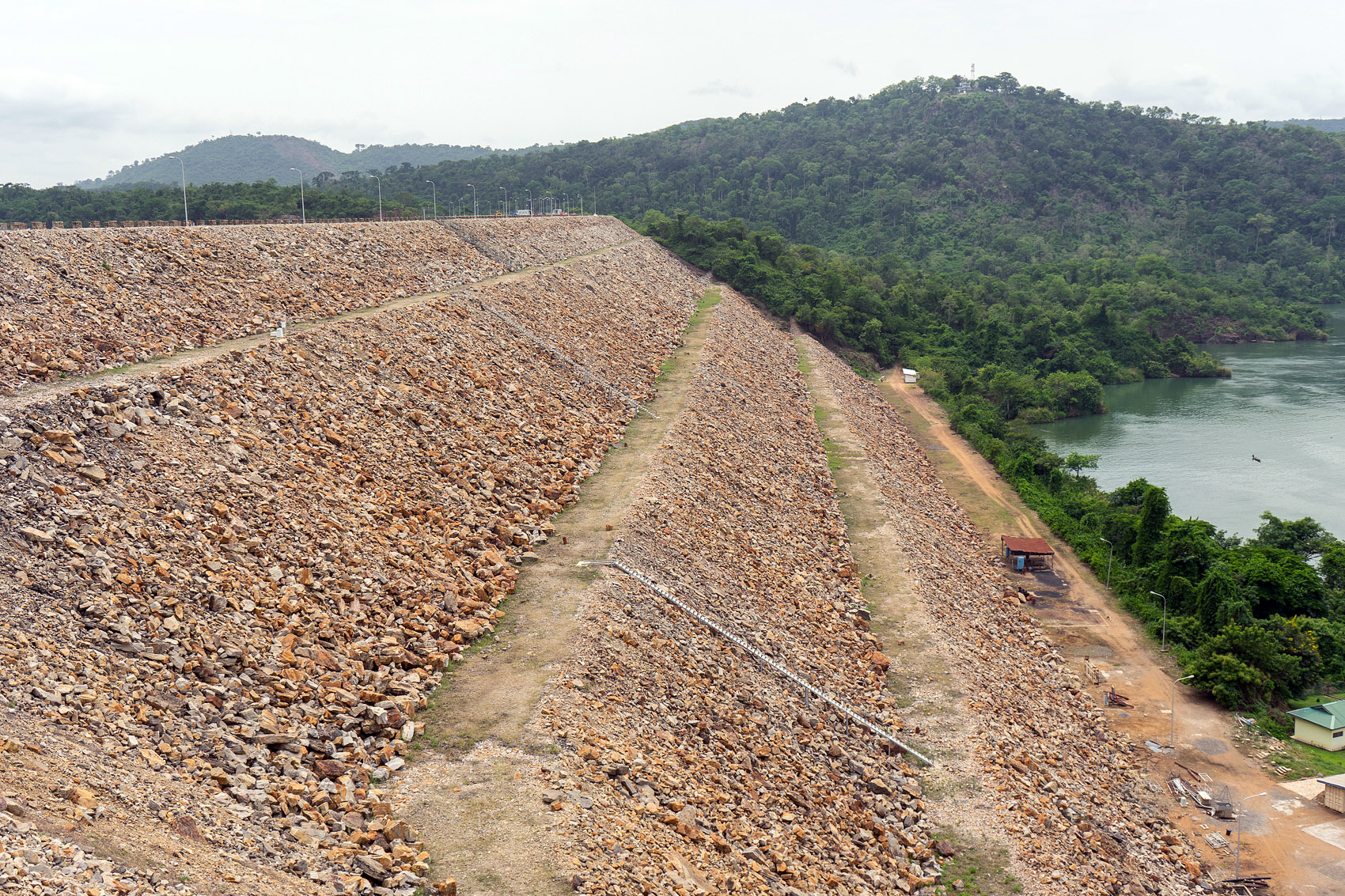 Staudamm Mauer Akosombo