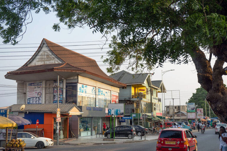 Read more about the article Oxford Strasse in Accra, Ghana