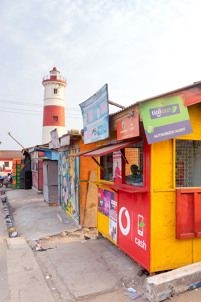 Vodafone und Leuchtturm in Accra
