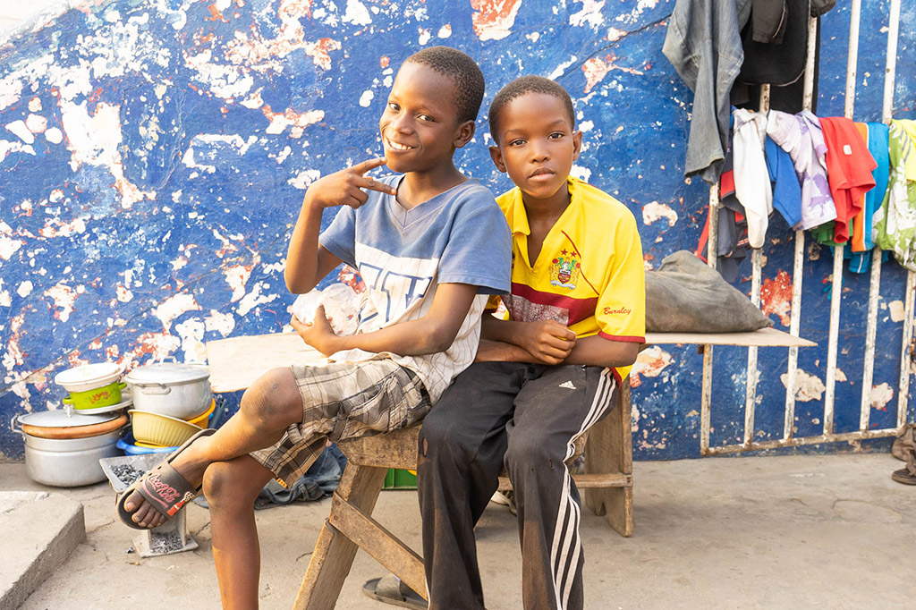 Zwei Freunde in Accra Ghana