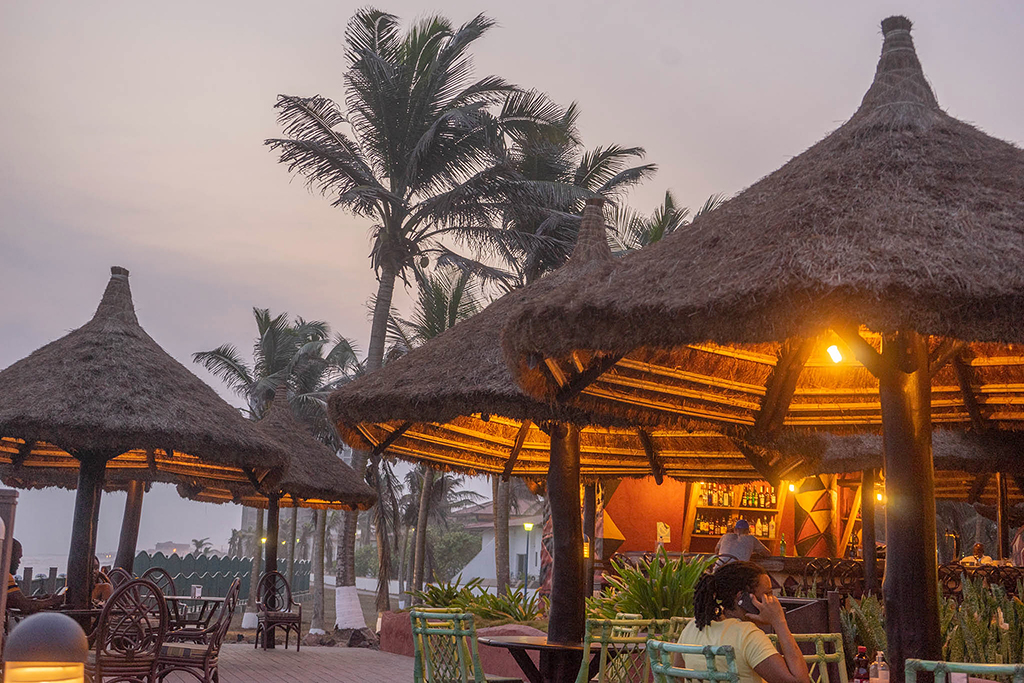 Strandrestaurant von einem Hotel in Accra