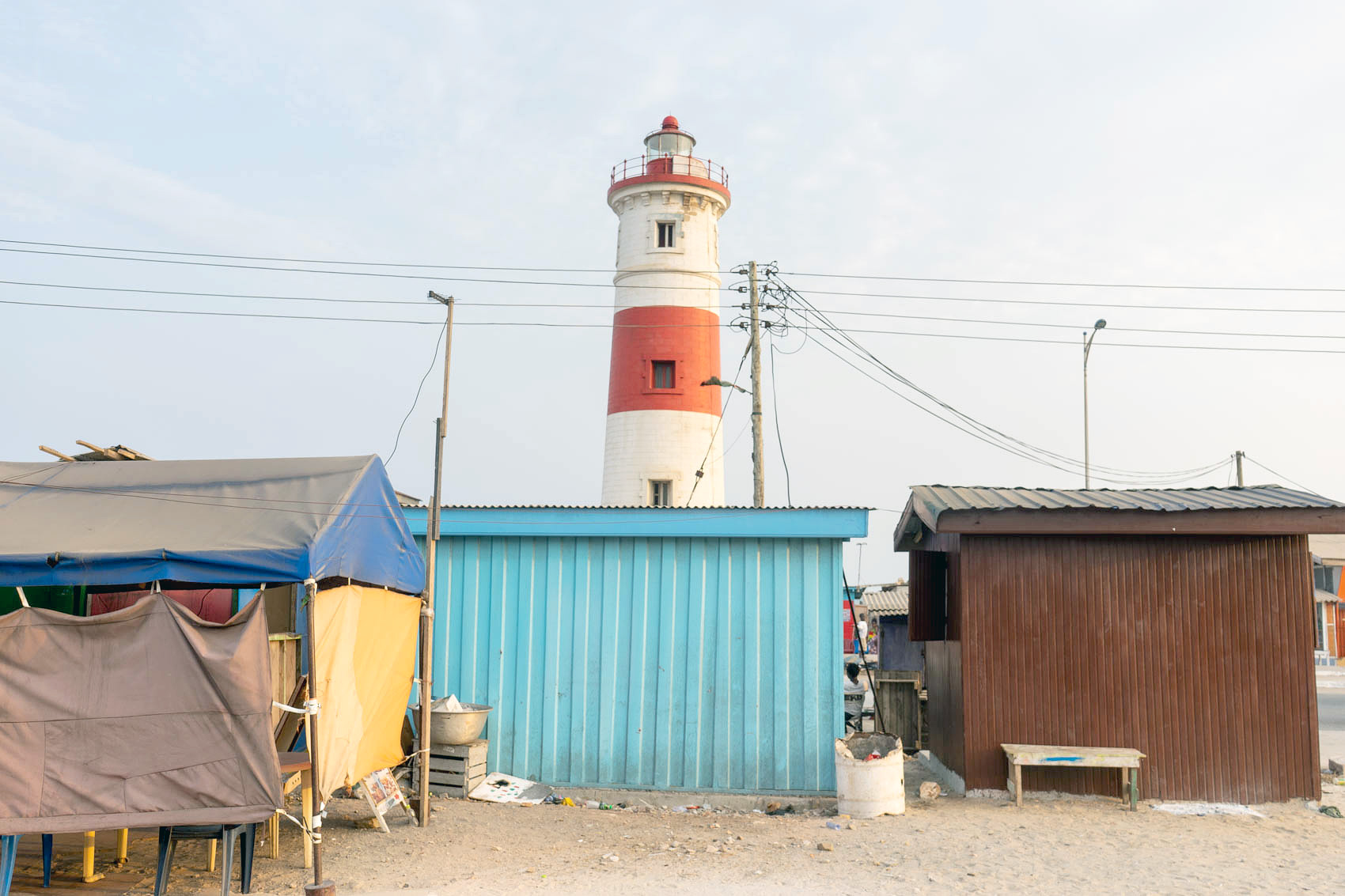 Leuchtturm mit Stand in Accra