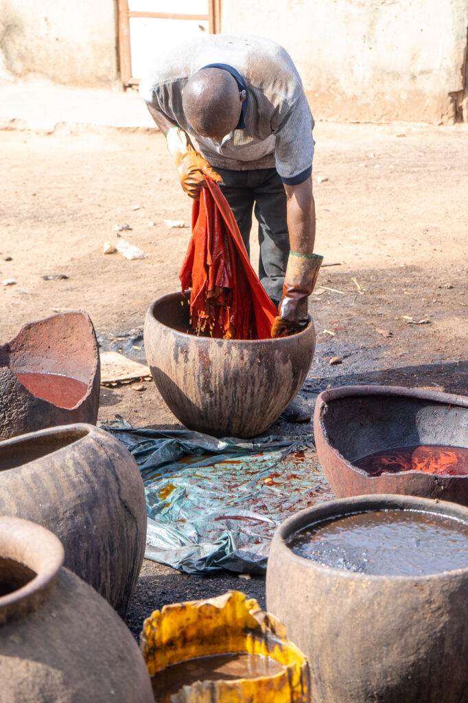 Leder färben in Zongo Tamale in Ghana
